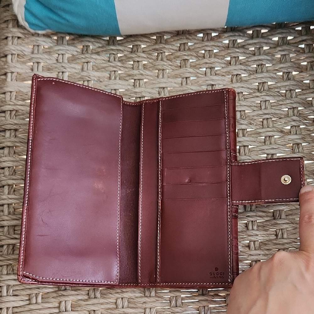 Gucci Vintage Burgundy Leather Wallet - Picture 7 of 17
